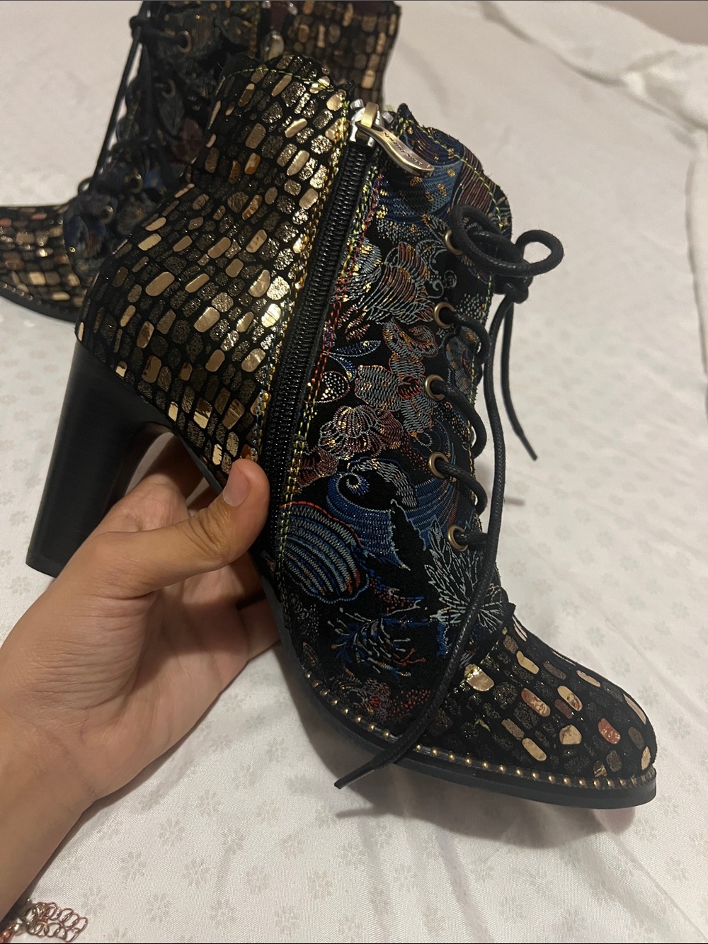Spring step boots - Picture 3 of 4